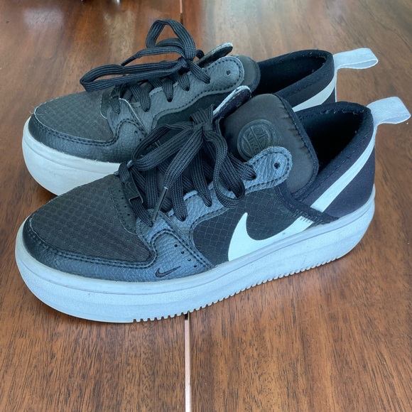 Women's Nike Court Vision Alta Leather Platform Sneakers - Picture 6 of 8